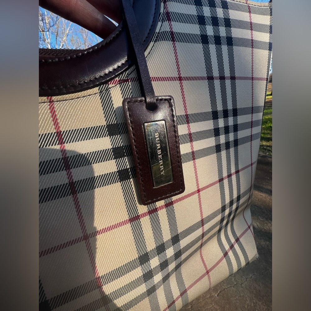 AUTHENTIC Vintage Burberry London Tote Bag - Picture 12 of 14